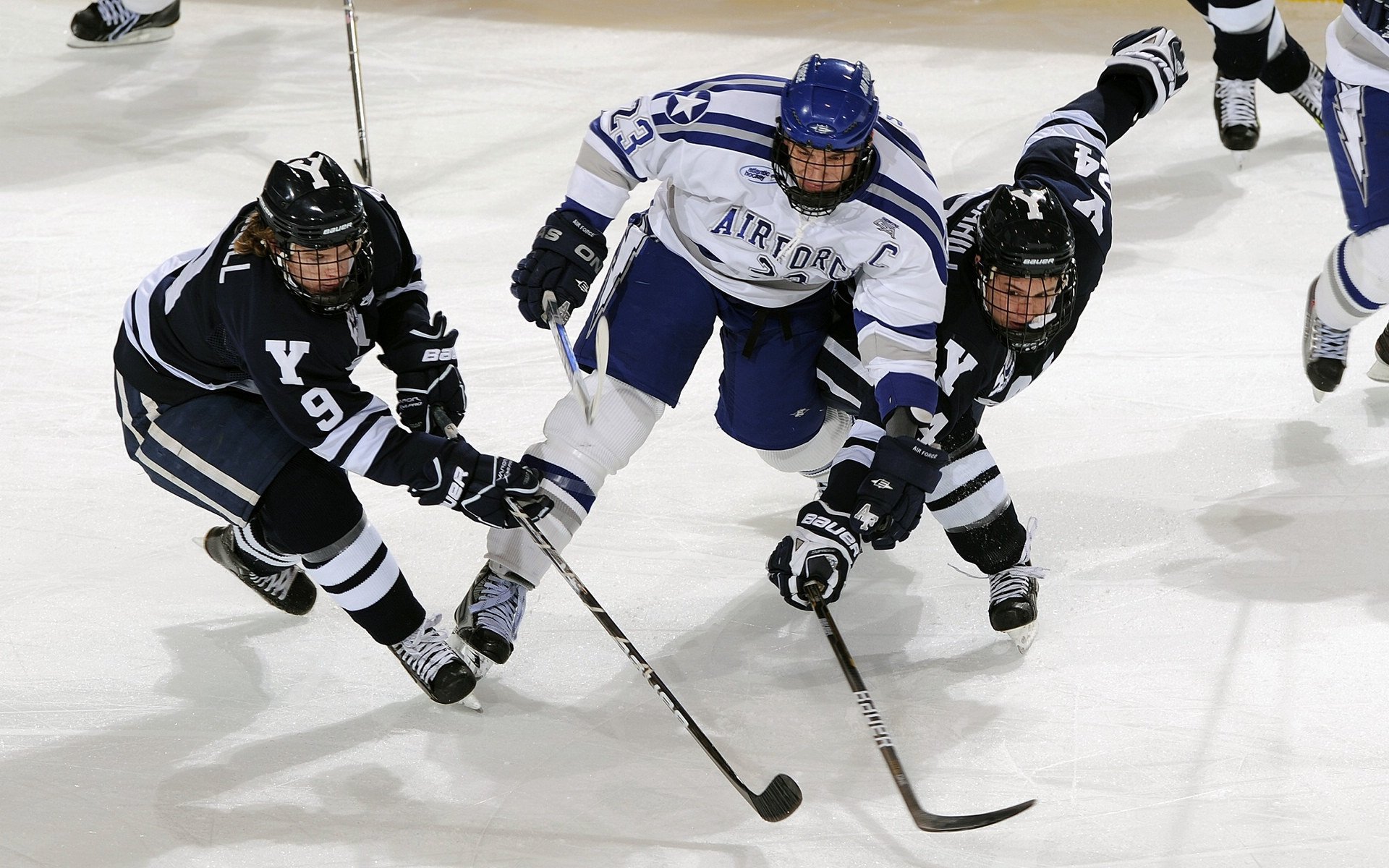 中国足球联赛球场智能安保系统投入使用，足球赛安保工作方案